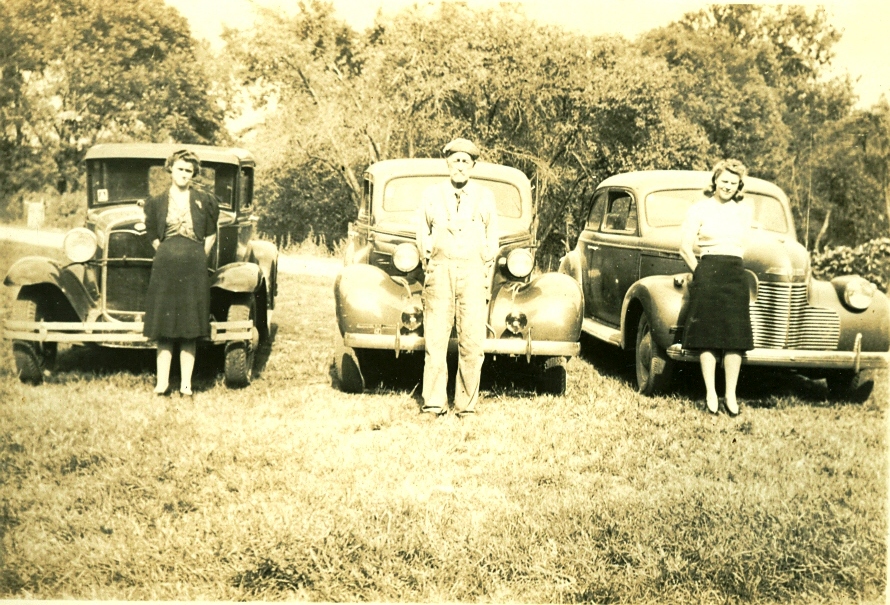 Paddy Bodine, Lura and Dorothy