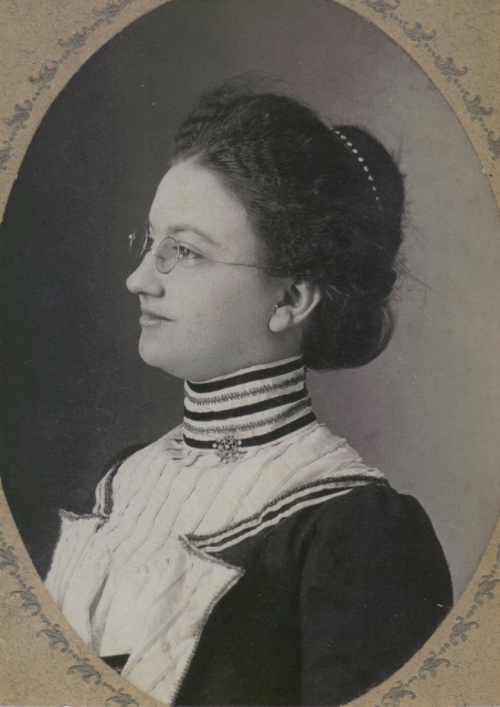 Gertrude Lewsader